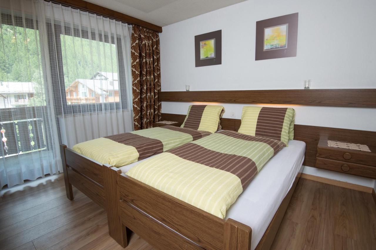 Ferienhaus Adonis Saas-Grund Habitación foto