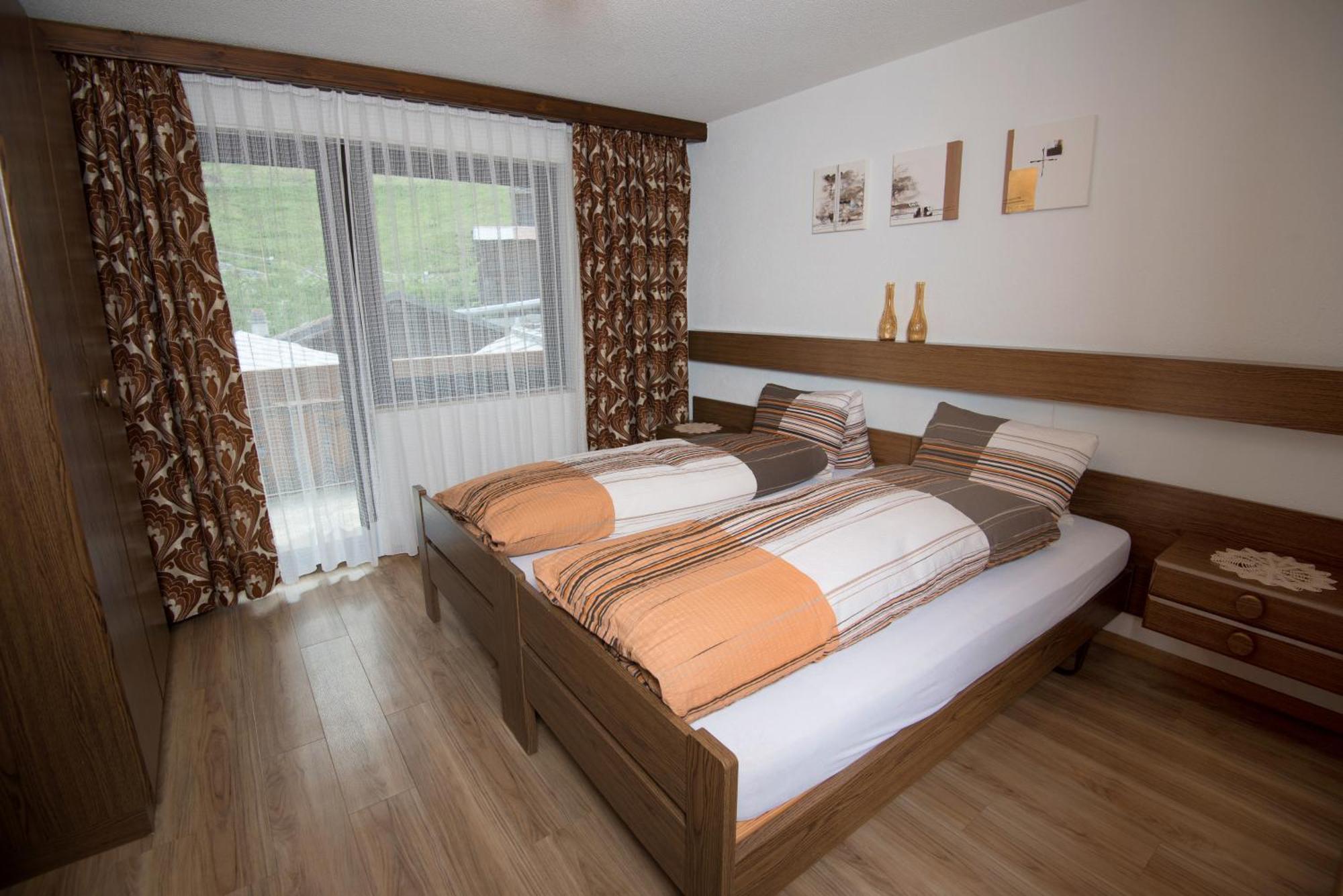 Apartamento Ferienhaus Adonis Saas-Grund Habitación foto