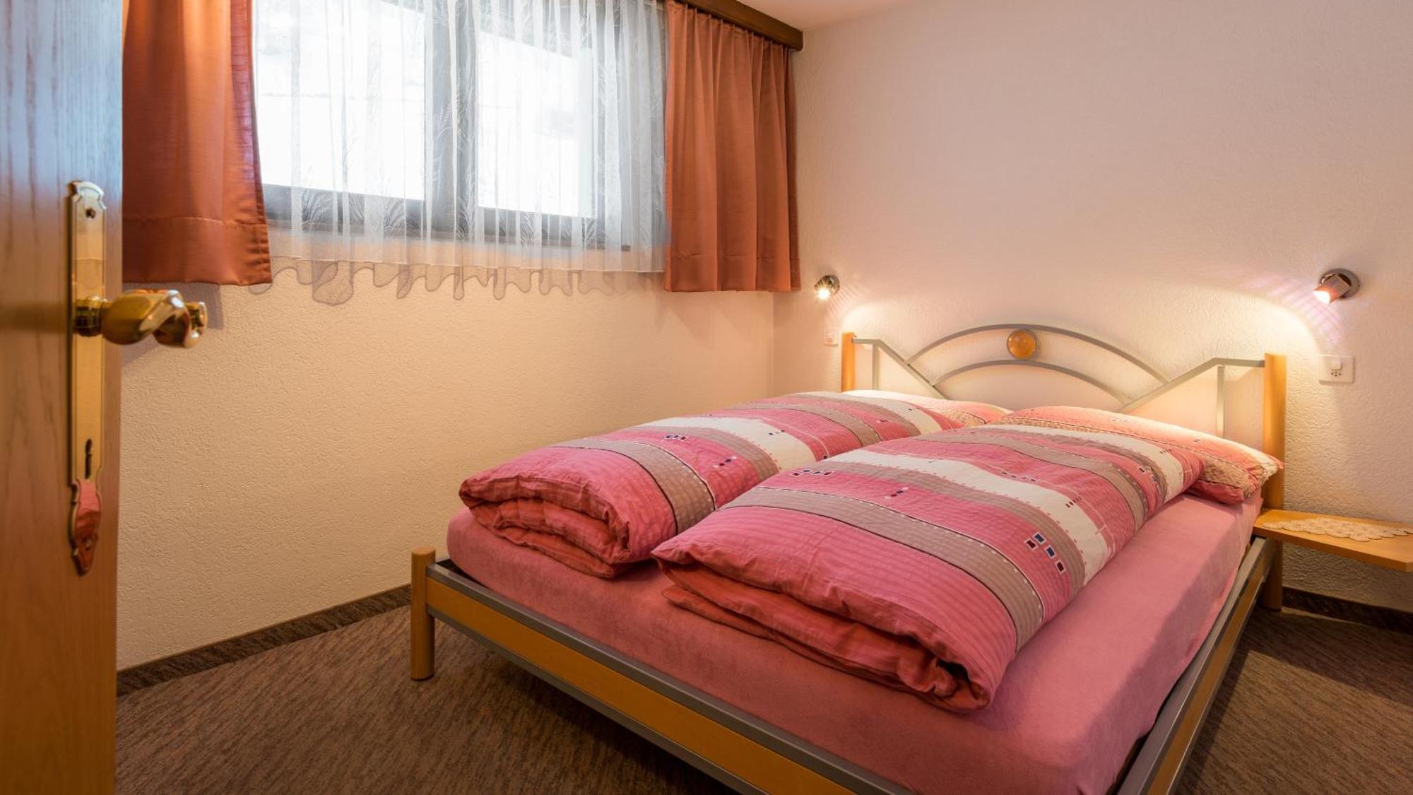 Ferienhaus Adonis Saas-Grund Habitación foto
